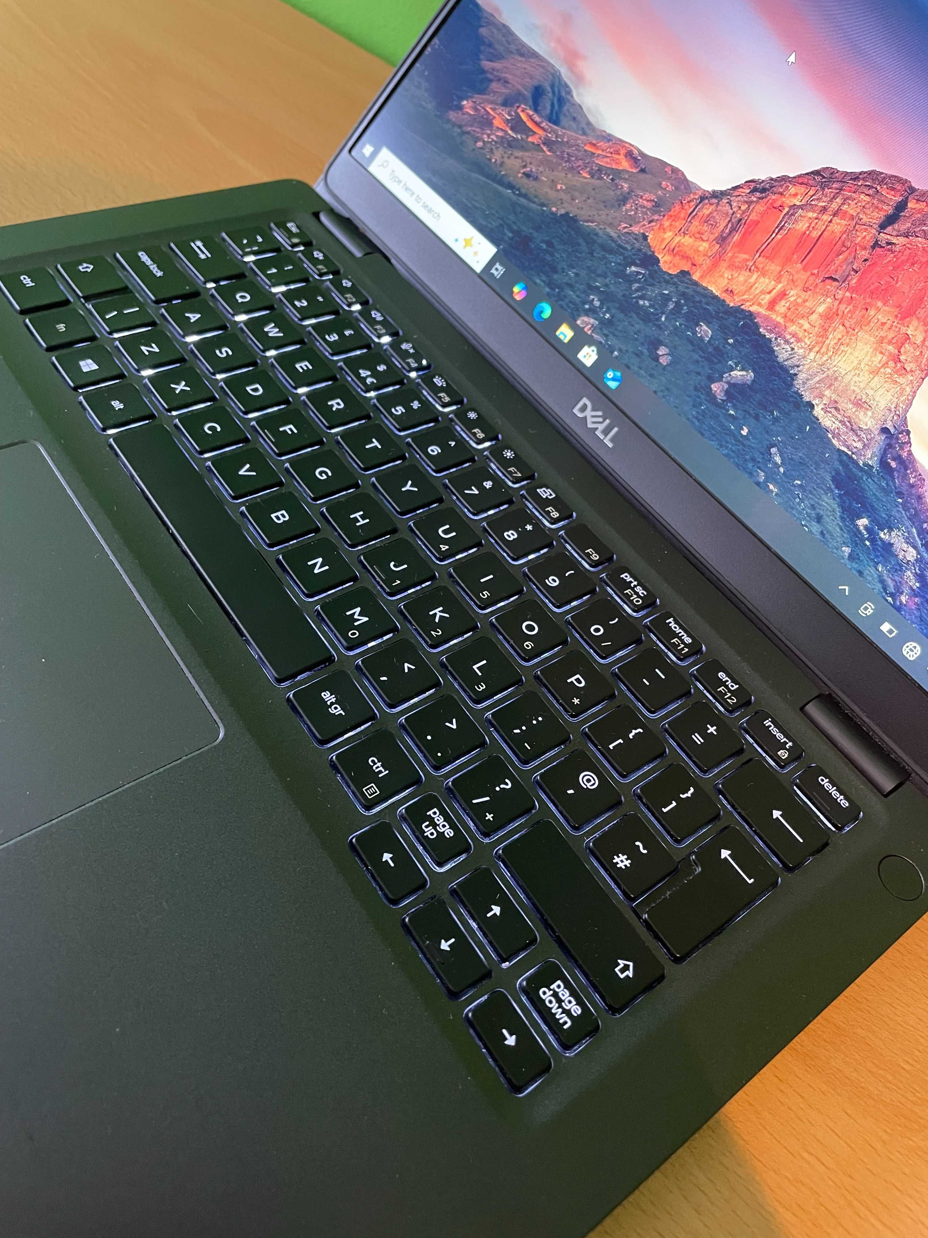 Dell 5300 - Touchscreen IPS 13.3'', i5-8365u, 16GB RAM, 256GB NVMe SSD