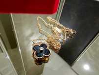 Van Cleef & Arpels VCA Rose Black Diamond Alhambra Clover Дамско Колие