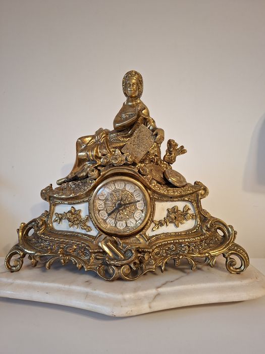 Ceas de șemineu, bronz