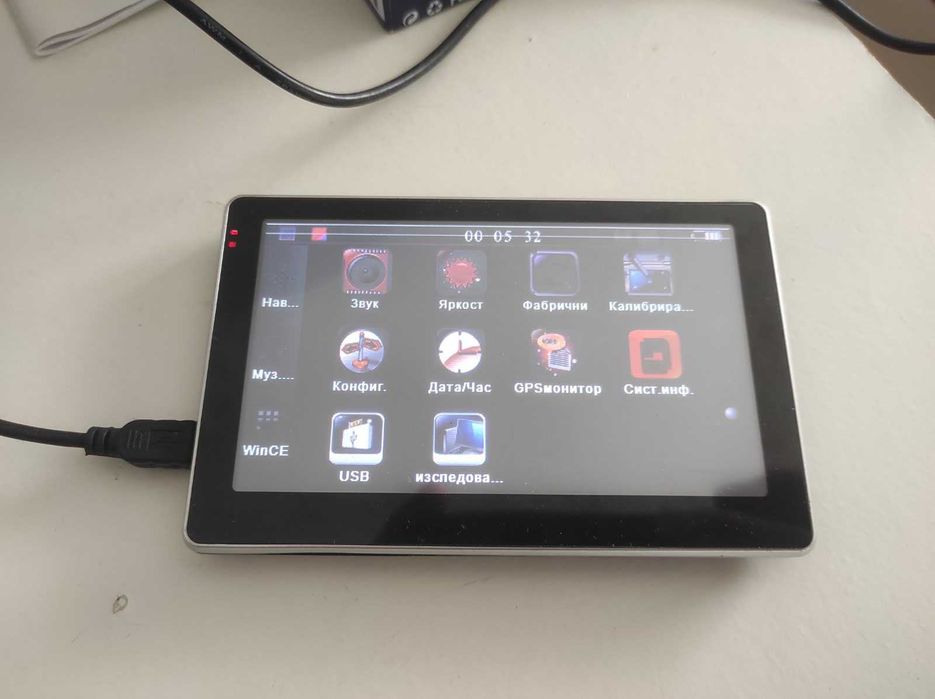 Навигационна система WEST ROAD WR-5084s,800 mhz и Сенник