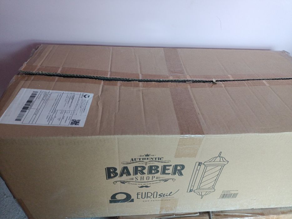 Vând Reclamă Frizerie EUROSTIL nouă!