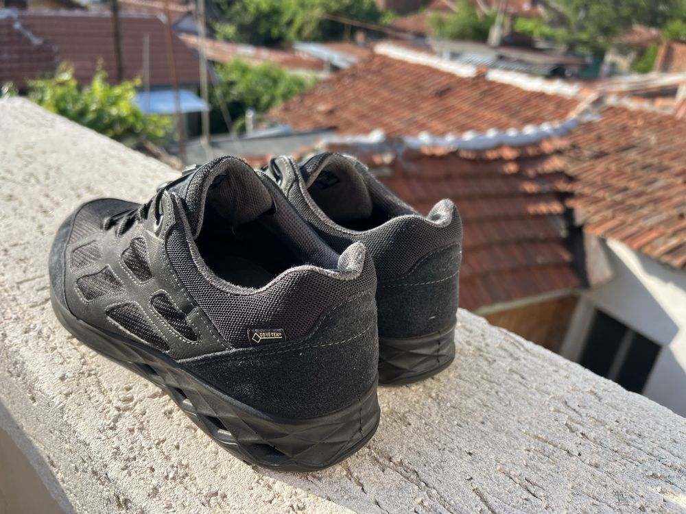 Ecco Gore-Tex 43