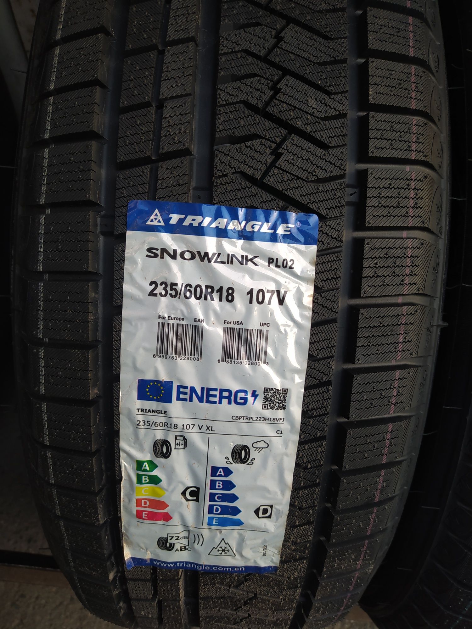 236/60/18 Trianglr Snowlink Pl02