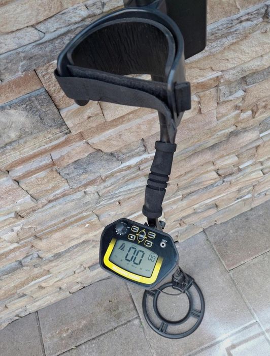 Detector de metale , stare foarte buna