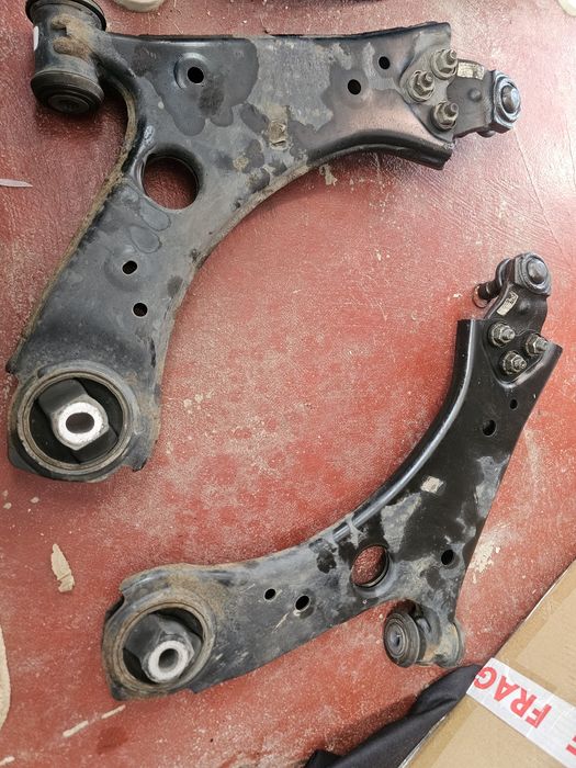 Braț inferior  fata Jeep Compass