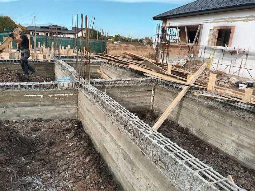 Constructii case la rosu, consolidari