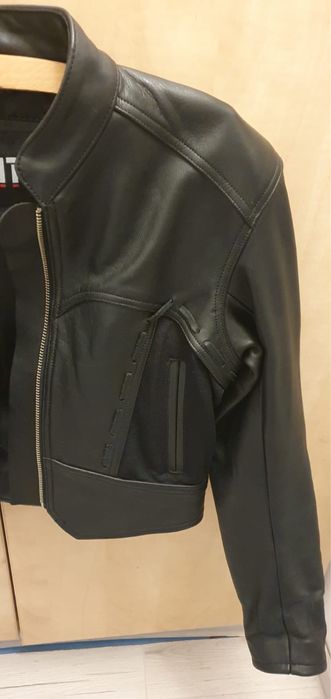 Geaca de motor din piele