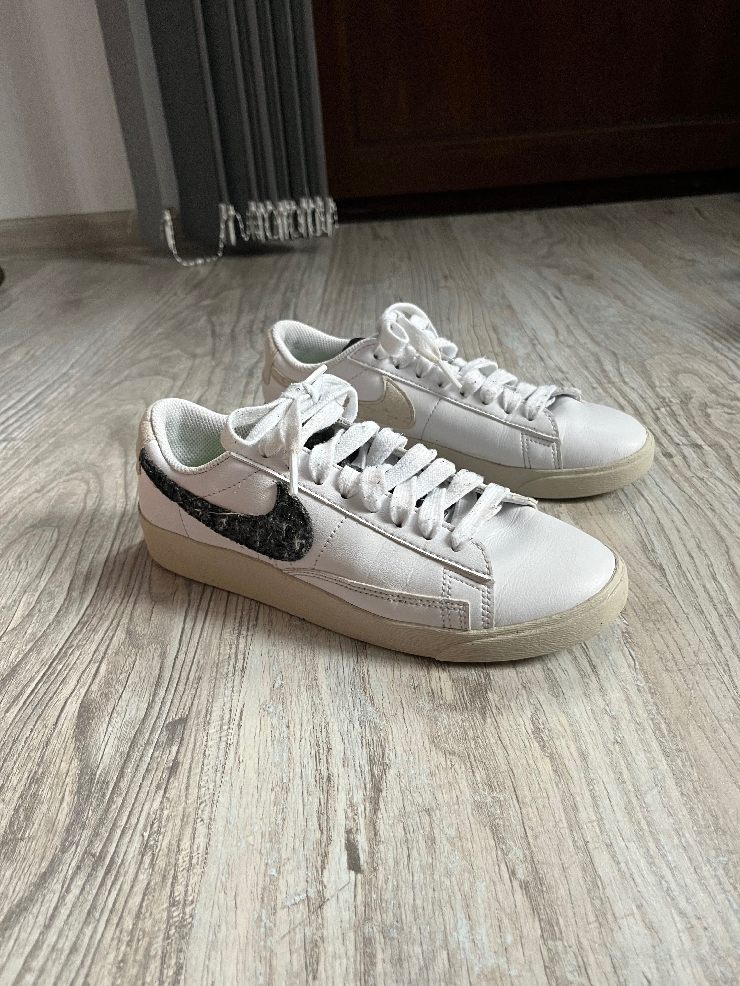 Дамски кецове Nike