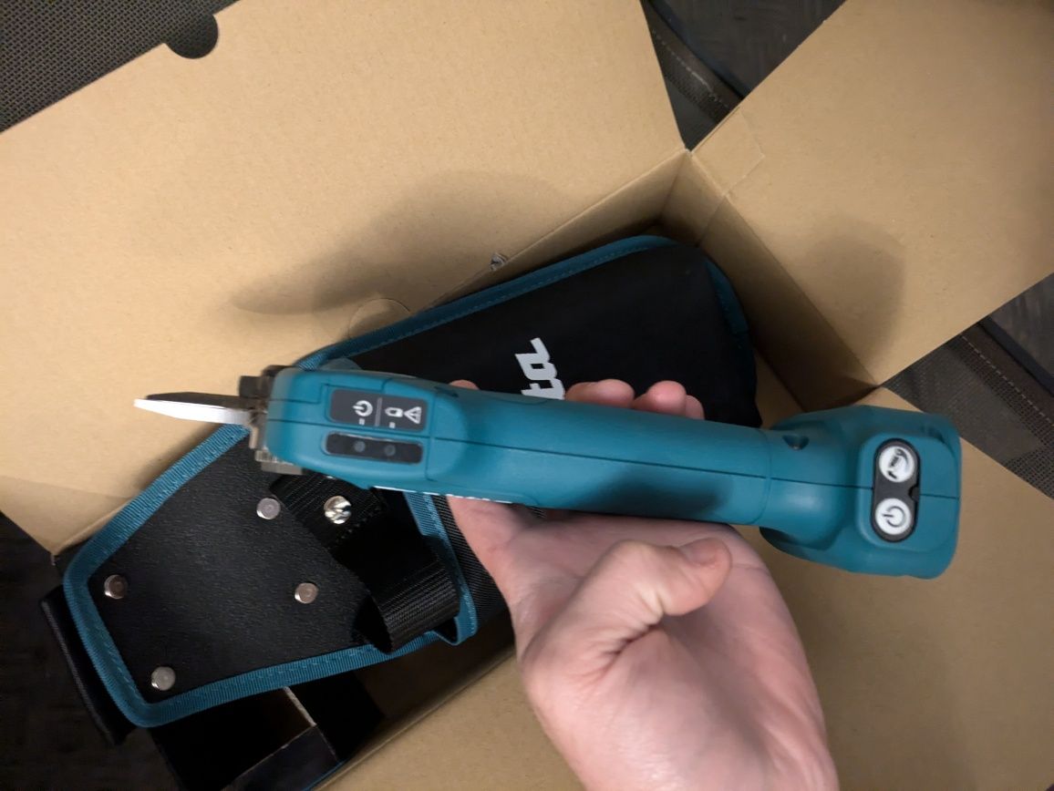 Foarfeca Makita UP100D