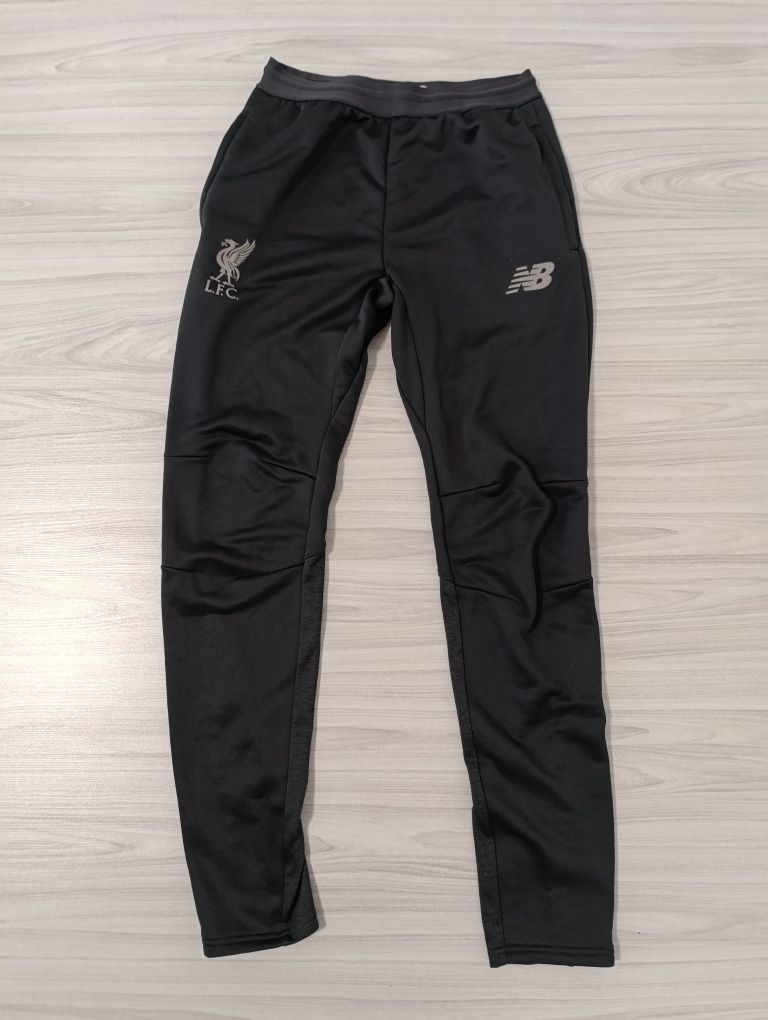 Liverpool New Balance оригинално футболно долнище