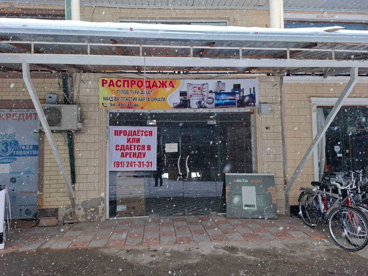 Продаётся или сдаётся в аренду двухэтажный магазин на болшом базаре.