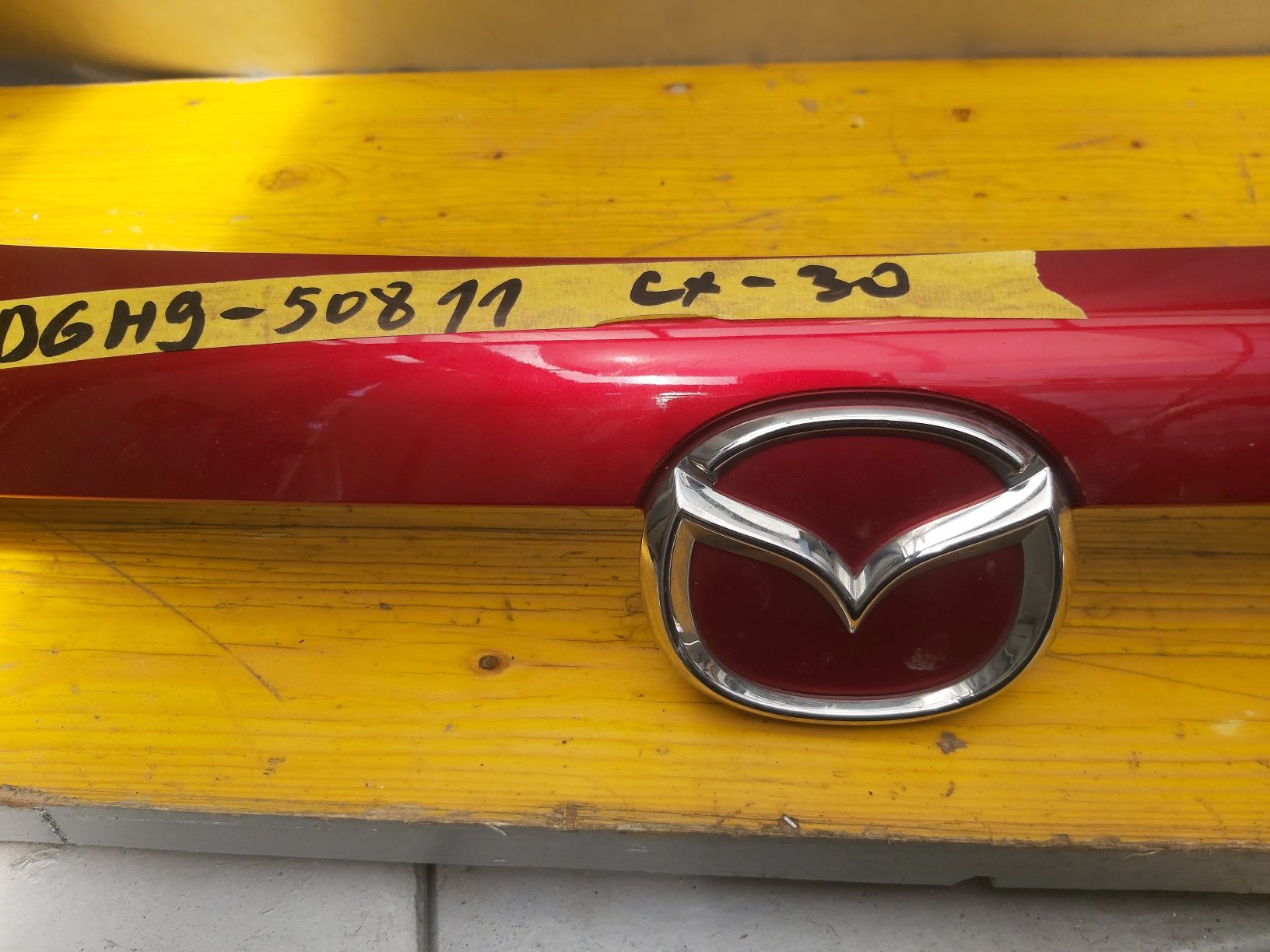Лайсна задна врата мазда цх30 Mazda cx 30
