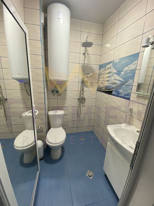 Дава се под наем Двустаен апартамент в Варна, Галата - 61 кв.м за 510 € - Снимка #3