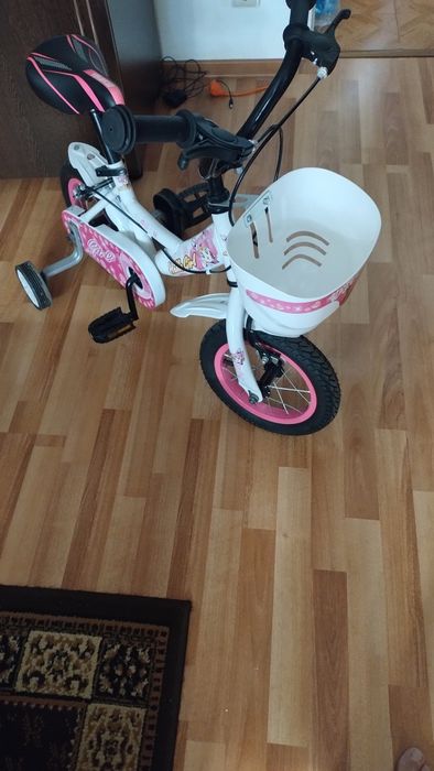 Vând bicicleta copii aproape noua