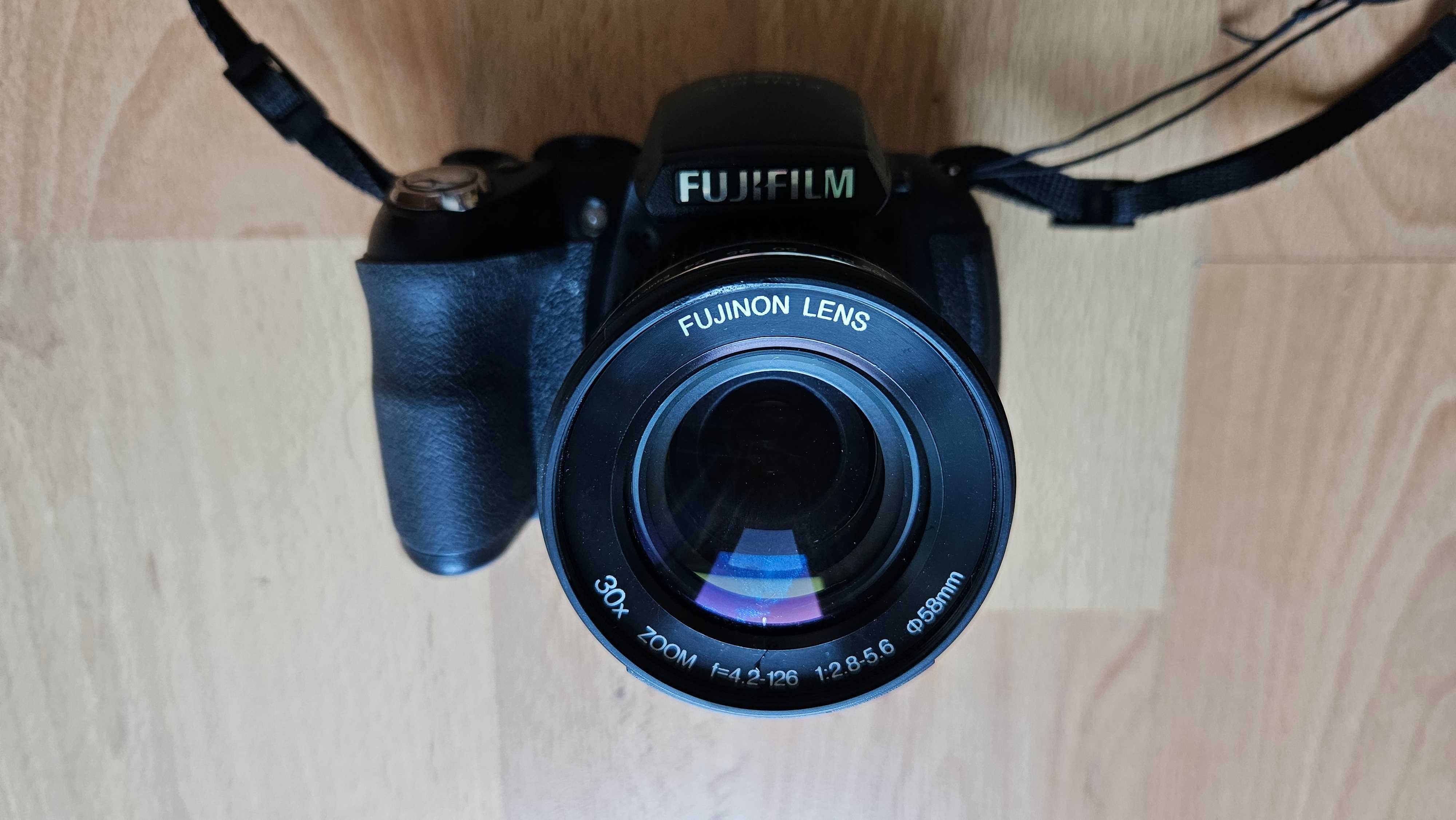 Фотоапарат Fuji Finepix HS10