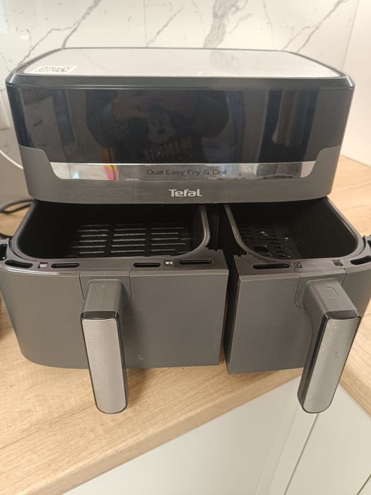 Friteusa cu aer cald