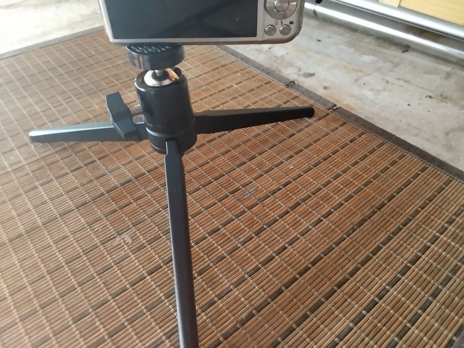 Оригинална растягаща се немска стойка за камери и фотоапарати