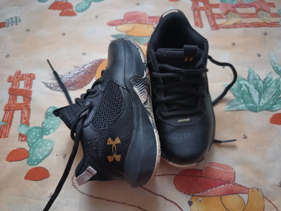 Bascheti încălțăminte copii 28,5 under armour