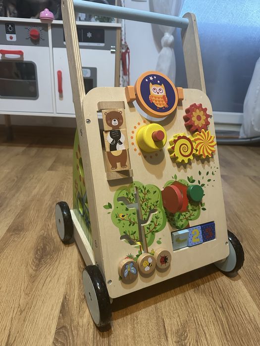 Jucarie premergator pentru copii Playtive, 33 x 34 x 54 cm, lemn