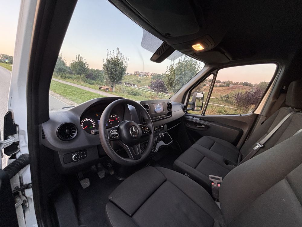 Mercedes sprinter 907 autoplatforma BA14 transport vehicule