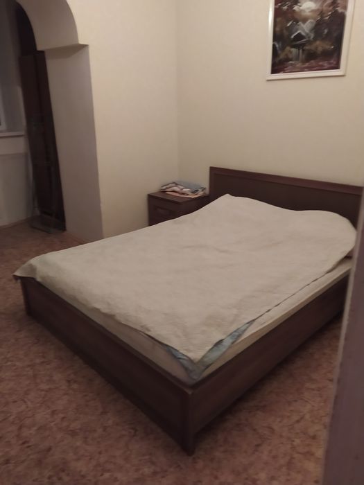 2 -3 комн. кв. в центре.