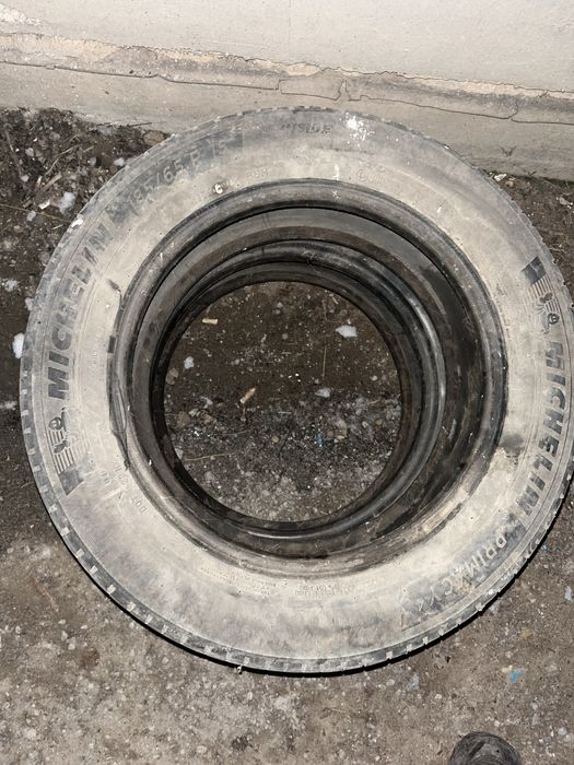 Продам шины летний 2шт R15 185/65 MICHLIN