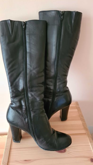 Дамски кожени ботуши Baracuda и кожени сандали Roberto Venuti