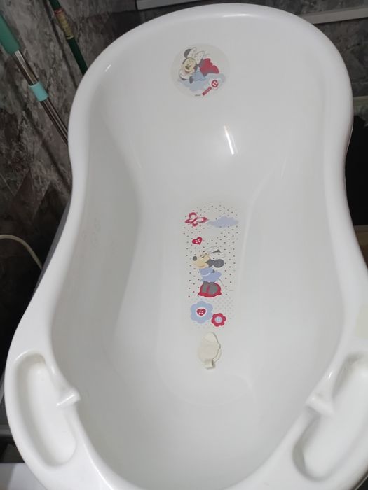 Отдам детскую ванночку за вкусняшку для ребенка