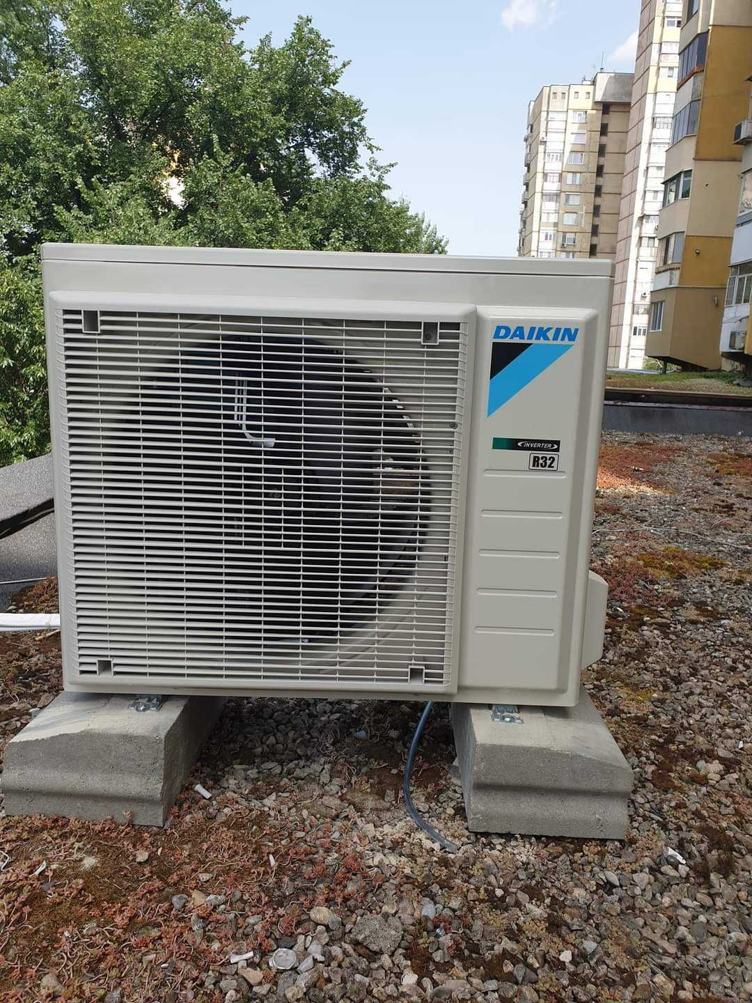 Инверторен климатик Daikin Sensira FTXF35E/RXF35E, 12000 BTU, Клас A++