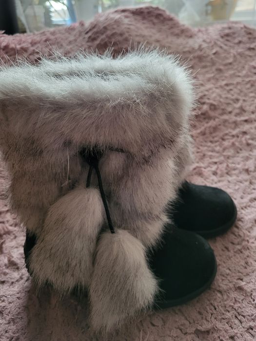 Продам унты состояние новое