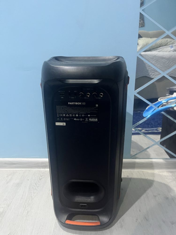Jbl partybox 100