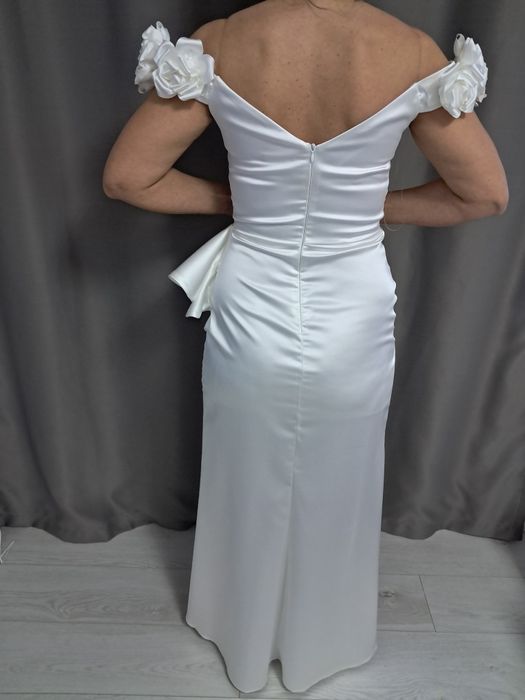 Vând rochie alba nr40