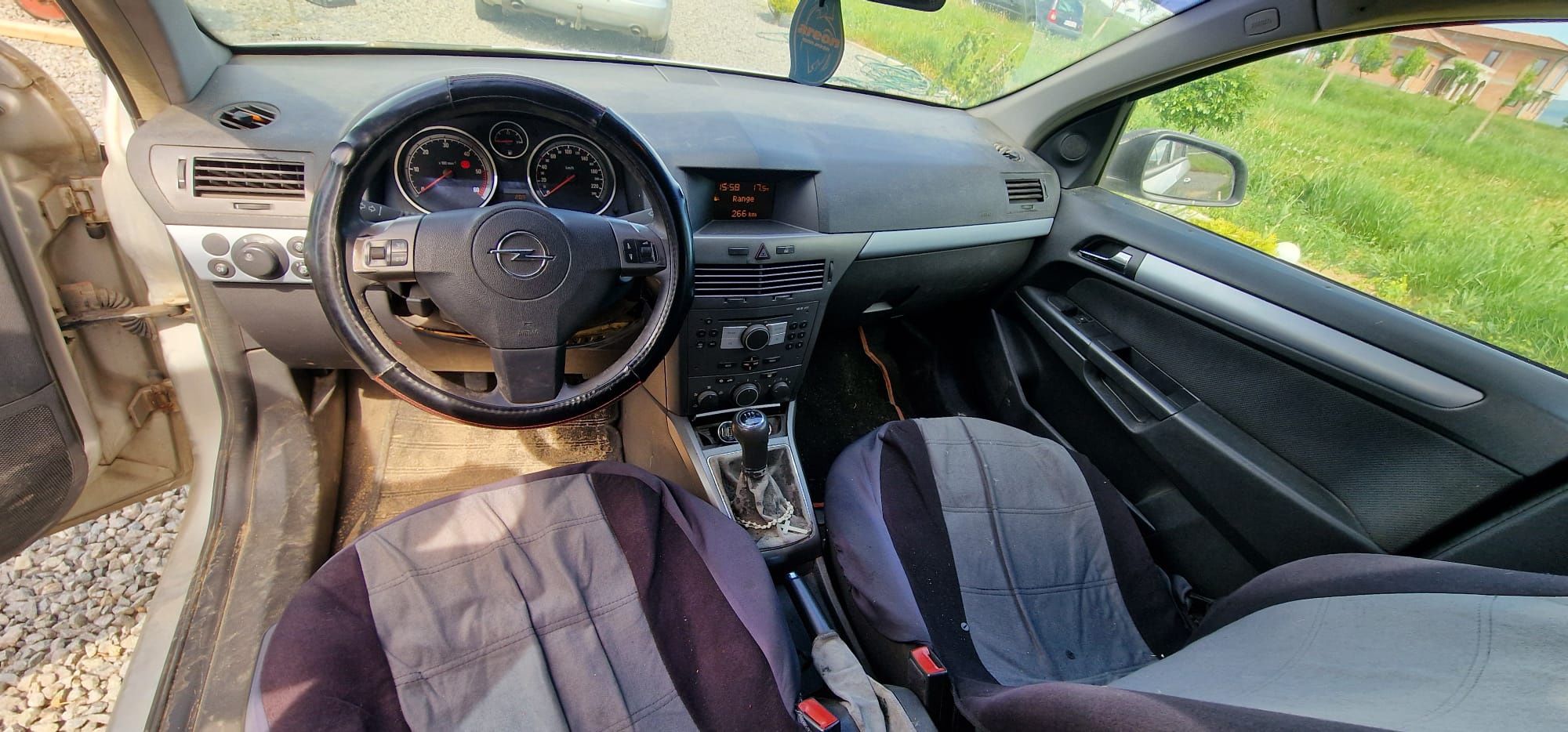 opel astra h. 1.7