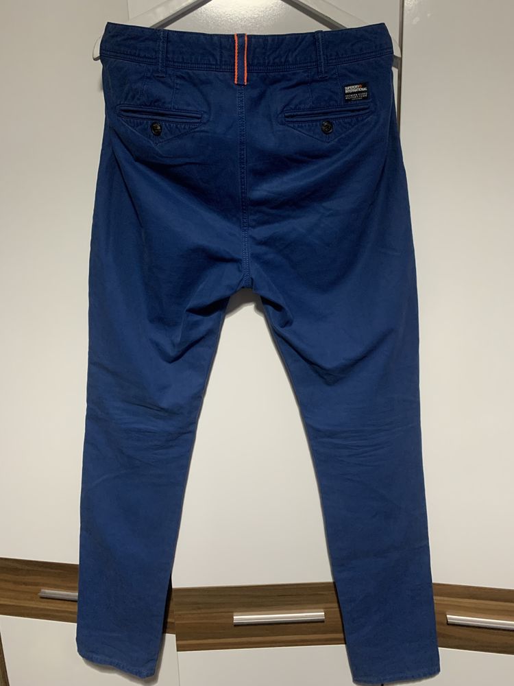 Pantaloni Superdry Chinos size L32 W34 barbatesti 100% autentici