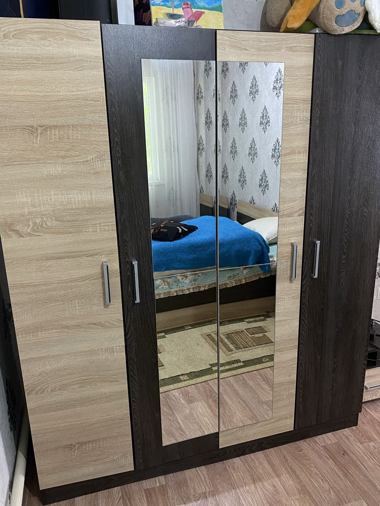 Спальный гарнитур б/у