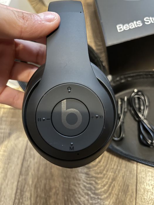 Casti Beats Studio Pro