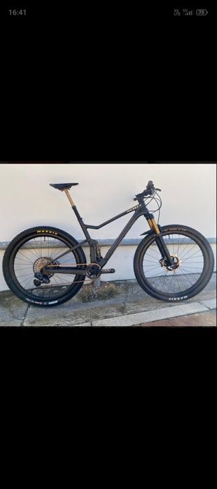 Vând bicicleta Scott Spark  ultimate full fox model de top