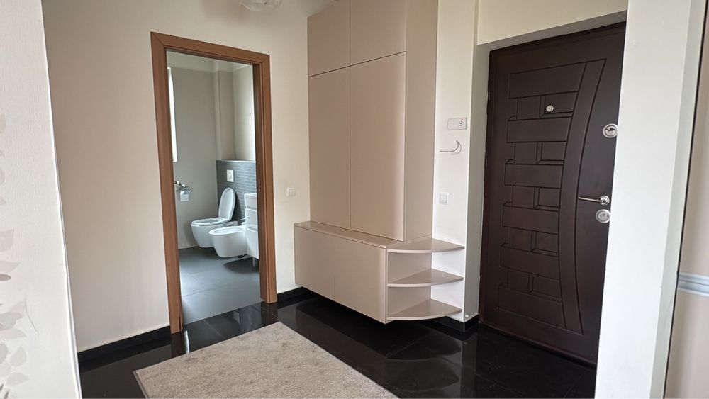 Inchiriez apartament 2 camera 55mp, 110mp gradina proprie parcare priv