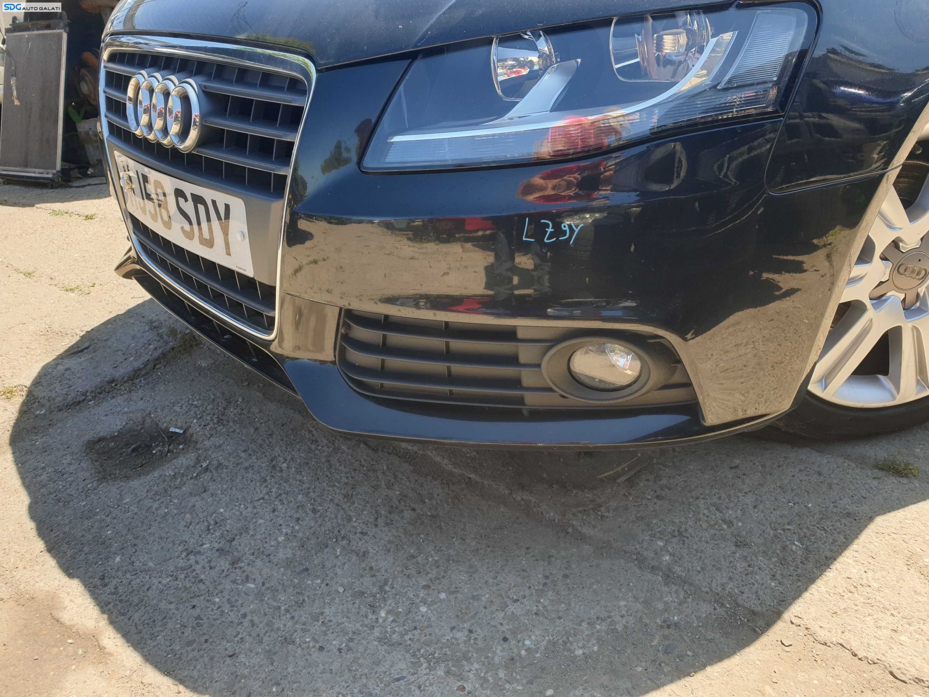Bara Spoiler Fata Completa cu Grila si Emblema Audi A4 B8 NFL Non Facelift 2008 - 2012 Culoare LZ9Y [K5222] [K5223]