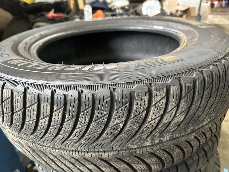 225/65R17 Michelin pilot alpin 5