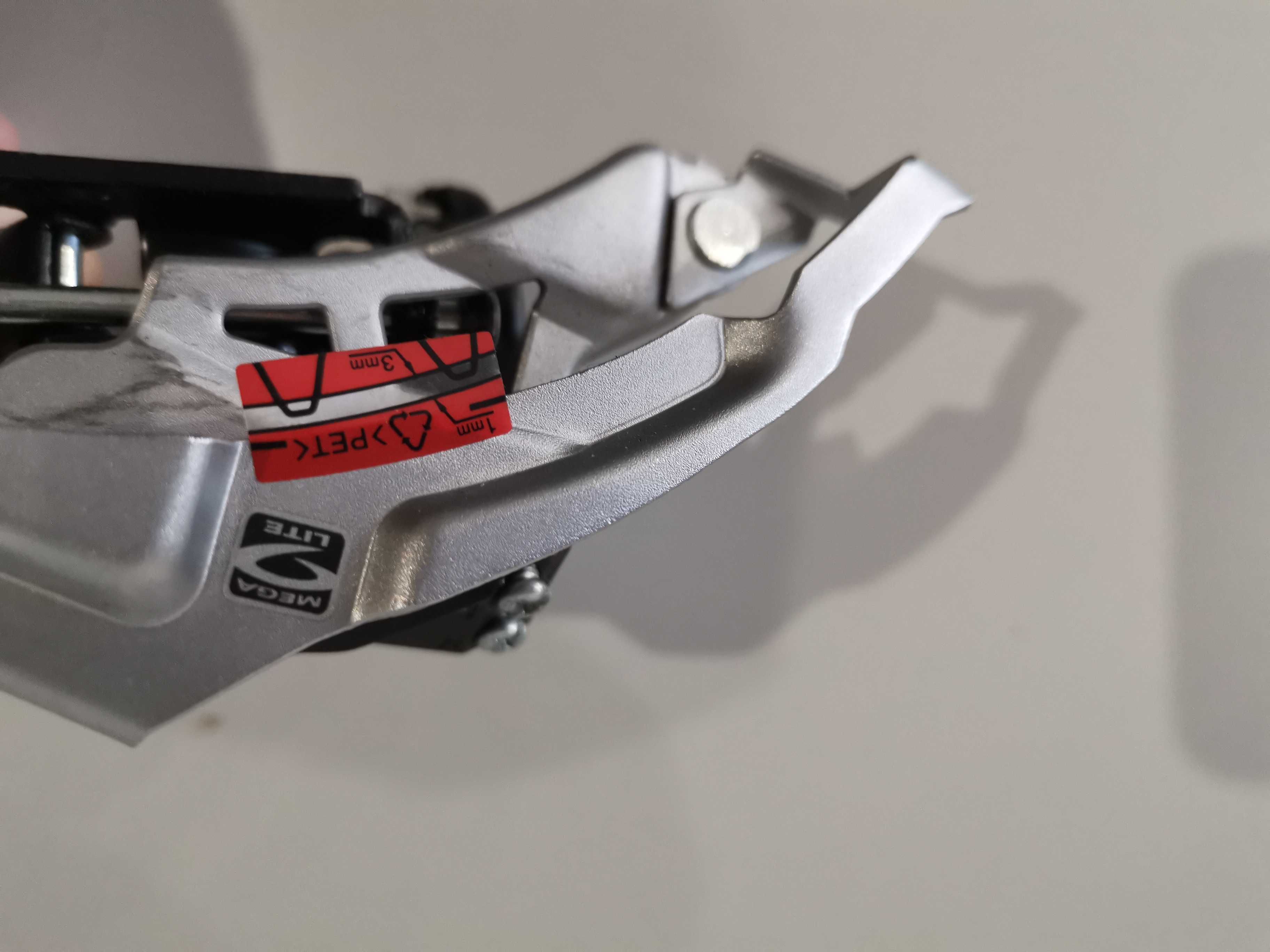 Деклашор Shimano ACERA