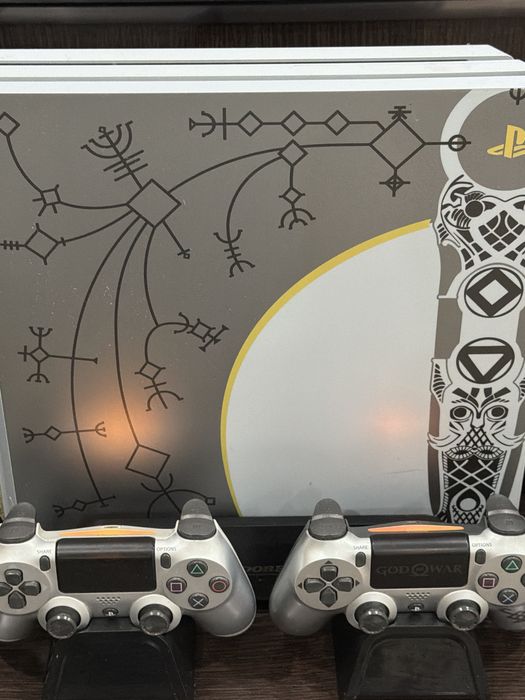 Очень классный PlayStation Sony Pro обмена ПК или ноутбук писал