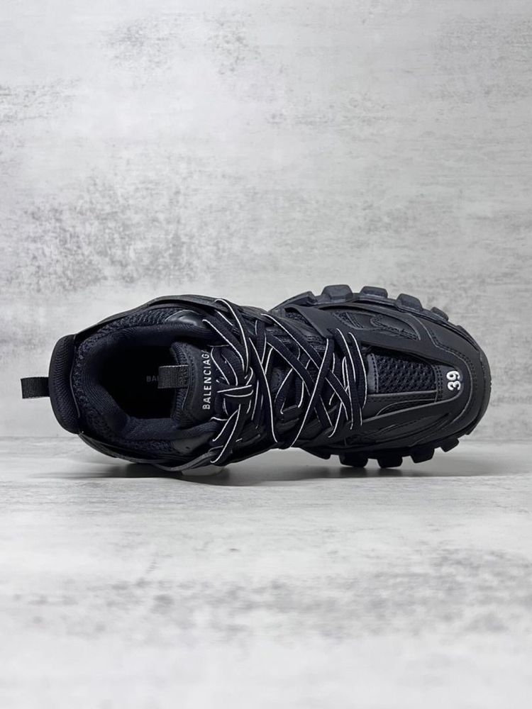 balenciaga track