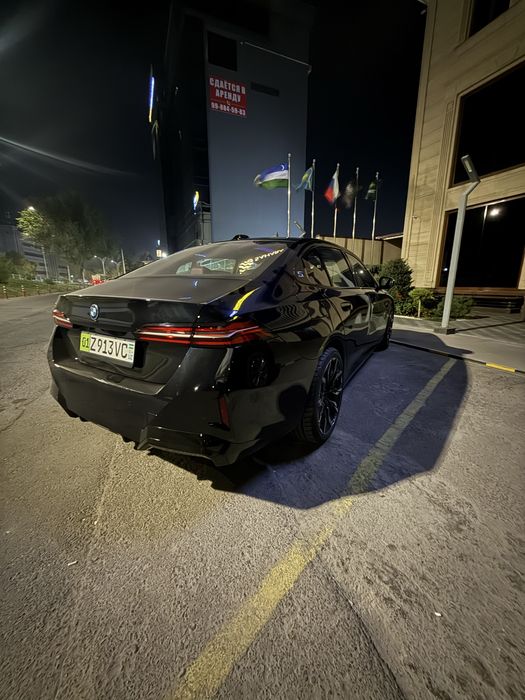 BMW i5 m sport 2025