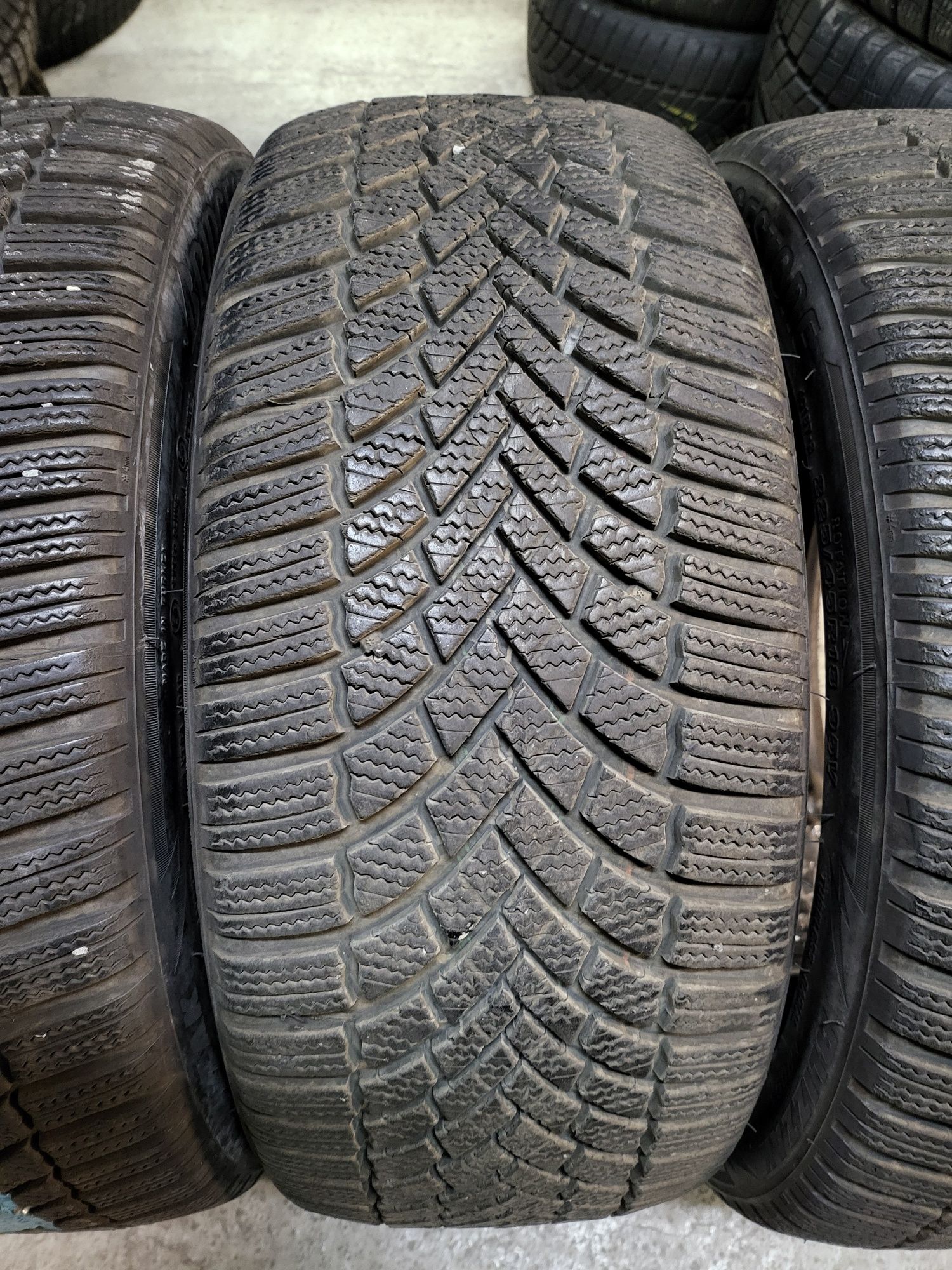 225/45/18 BRIDGESTONE 4бр