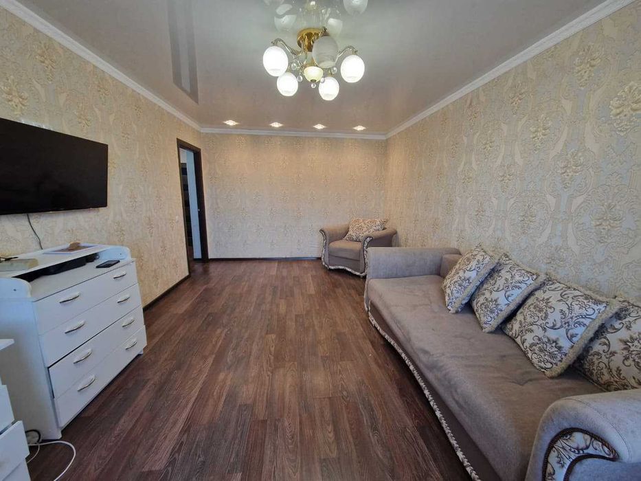 Продам 2 комнатную квартиру  на Гоголя