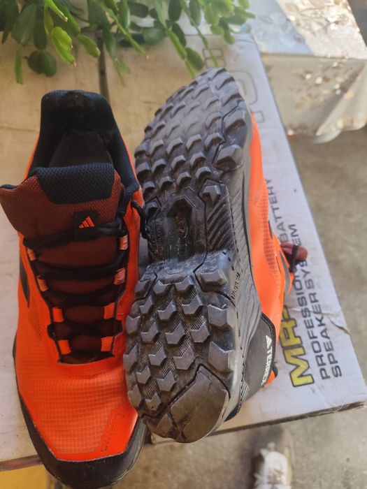 Мъжки зимни обувки Adidas