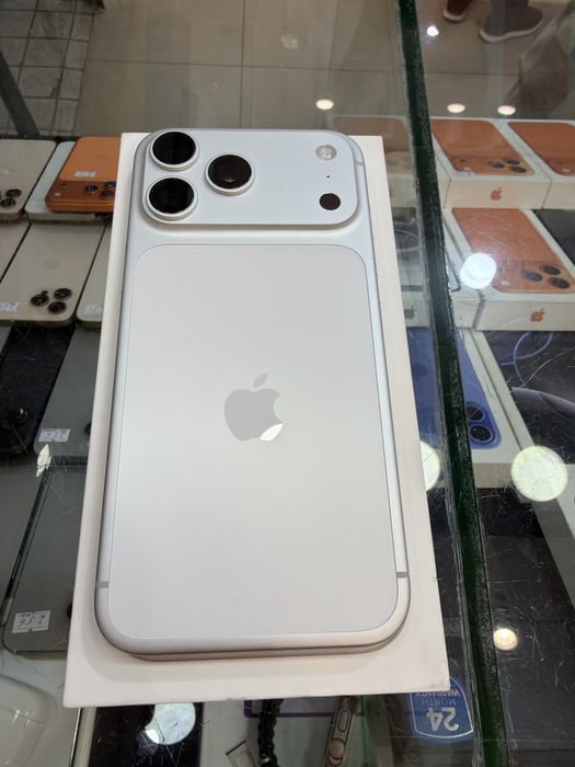 Apple iphone 17 pro max 256 Silver e sim 9 sikl