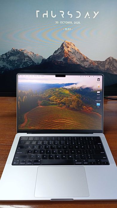 Продам Macbook mro 14inch m3 pro 18/512 Silver