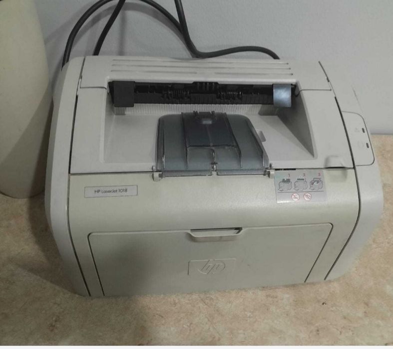 Продам лазерный принтер HP 1018